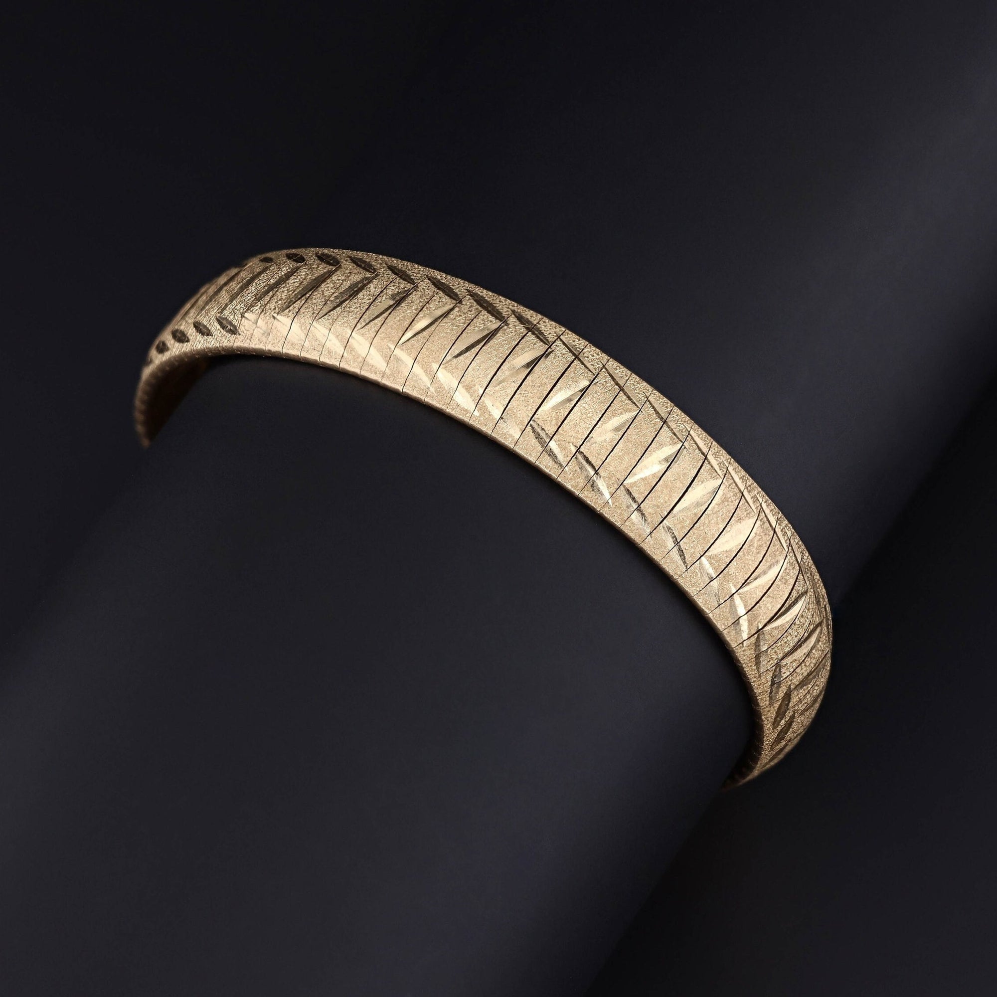 Etched Omega Bracelet | 14k Gold Bracelet 