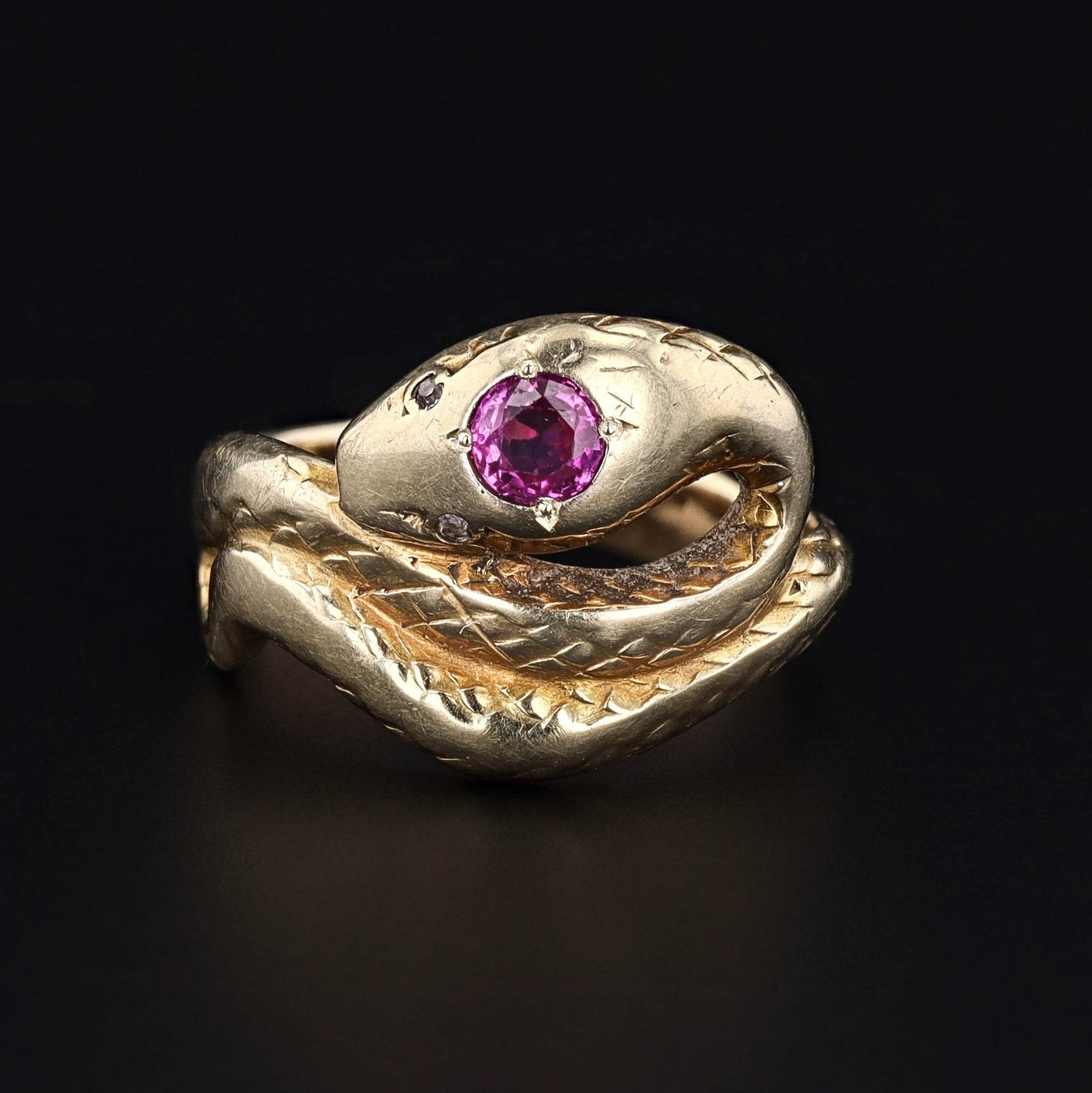 Antique Snake Ring of 14k Gold with Ruby and Diamonds