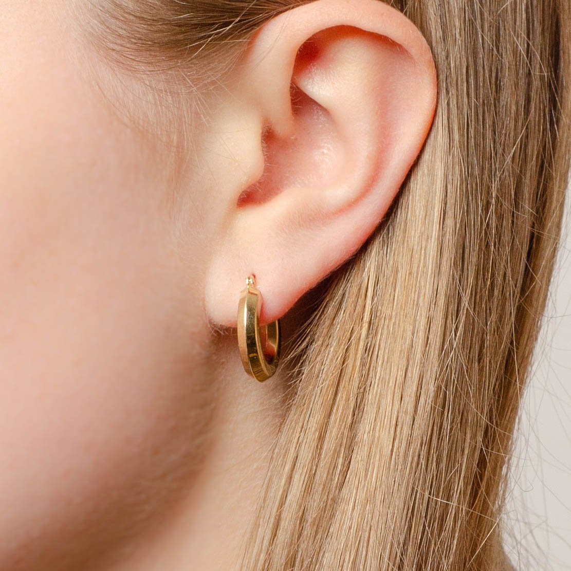 LANE CRAWFORD VINTAGE ACCESSORIES | Gold Tone Cabachon Hoop Earrings |  Women | Lane Crawford