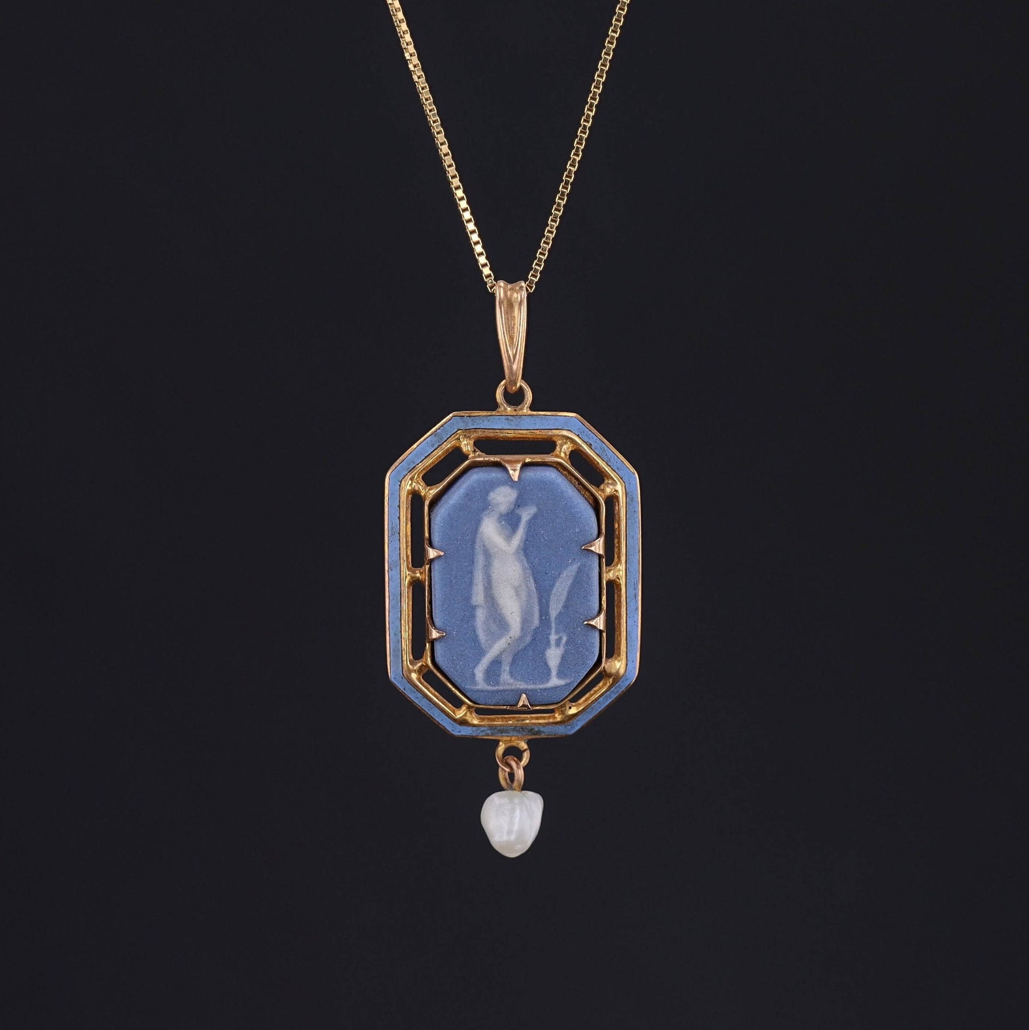 Antique Wedgwood Cameo Pendant of 14k Gold