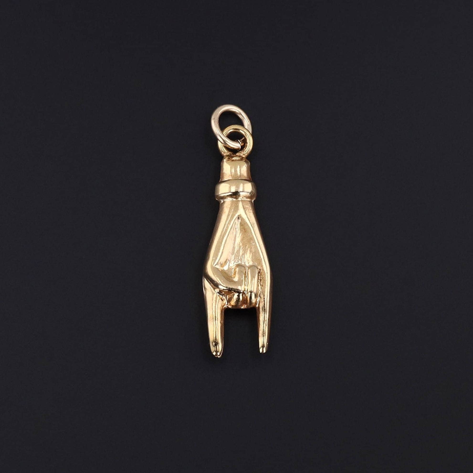 Vintage Mano Corunto Charm of 18k Gold