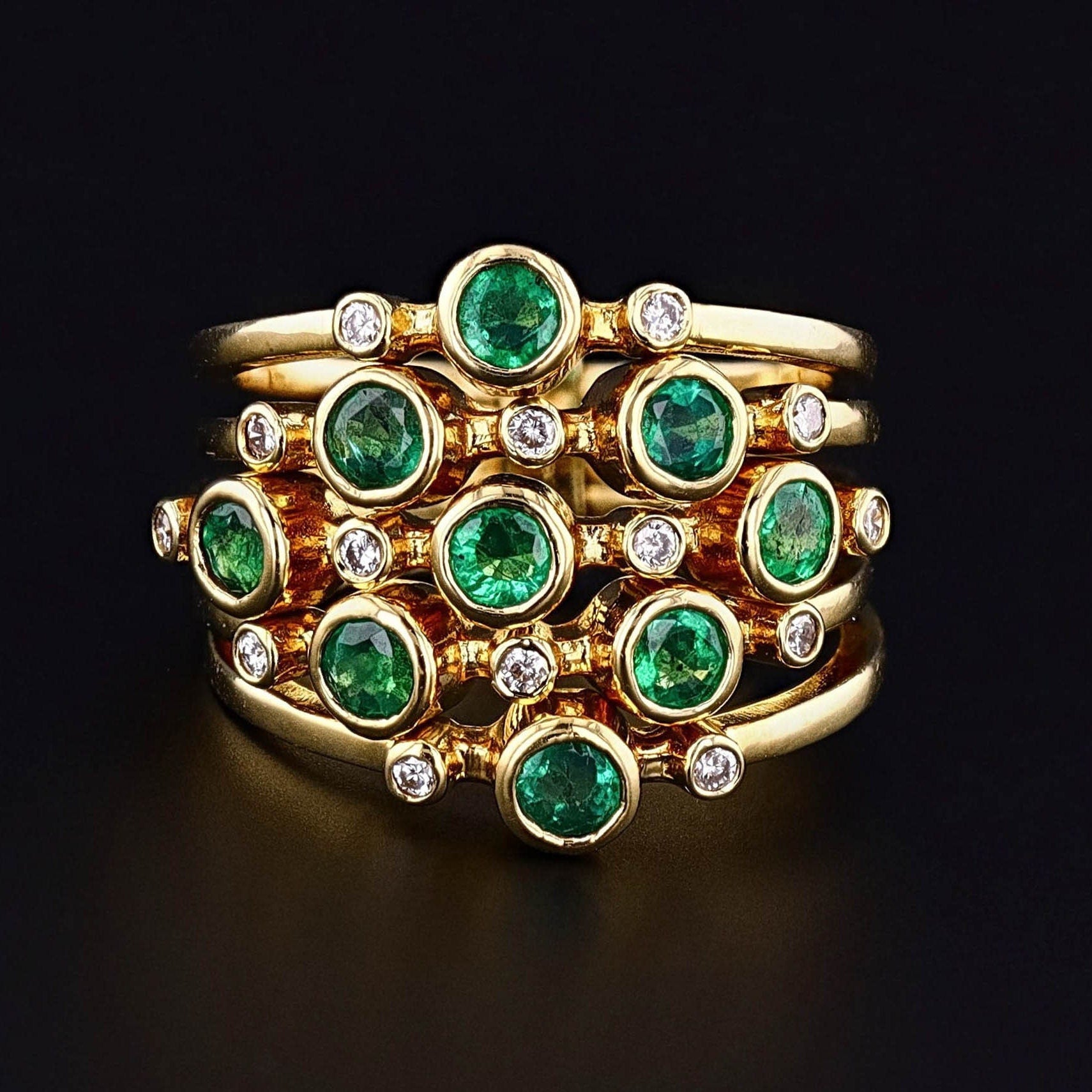 Vintage Emerald Harem Ring of 14k Gold