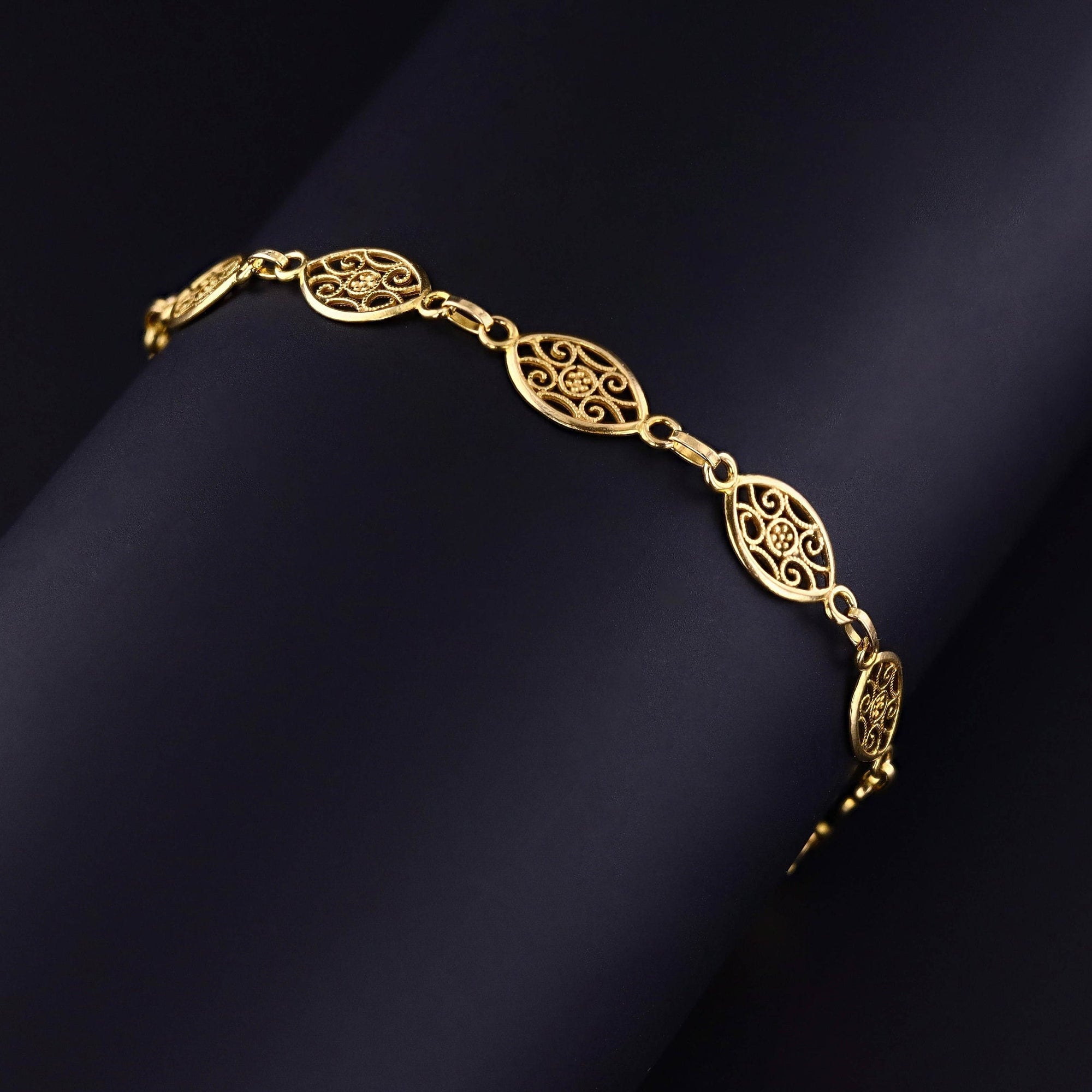 Vintage Filigree Bracelet of 14k Gold