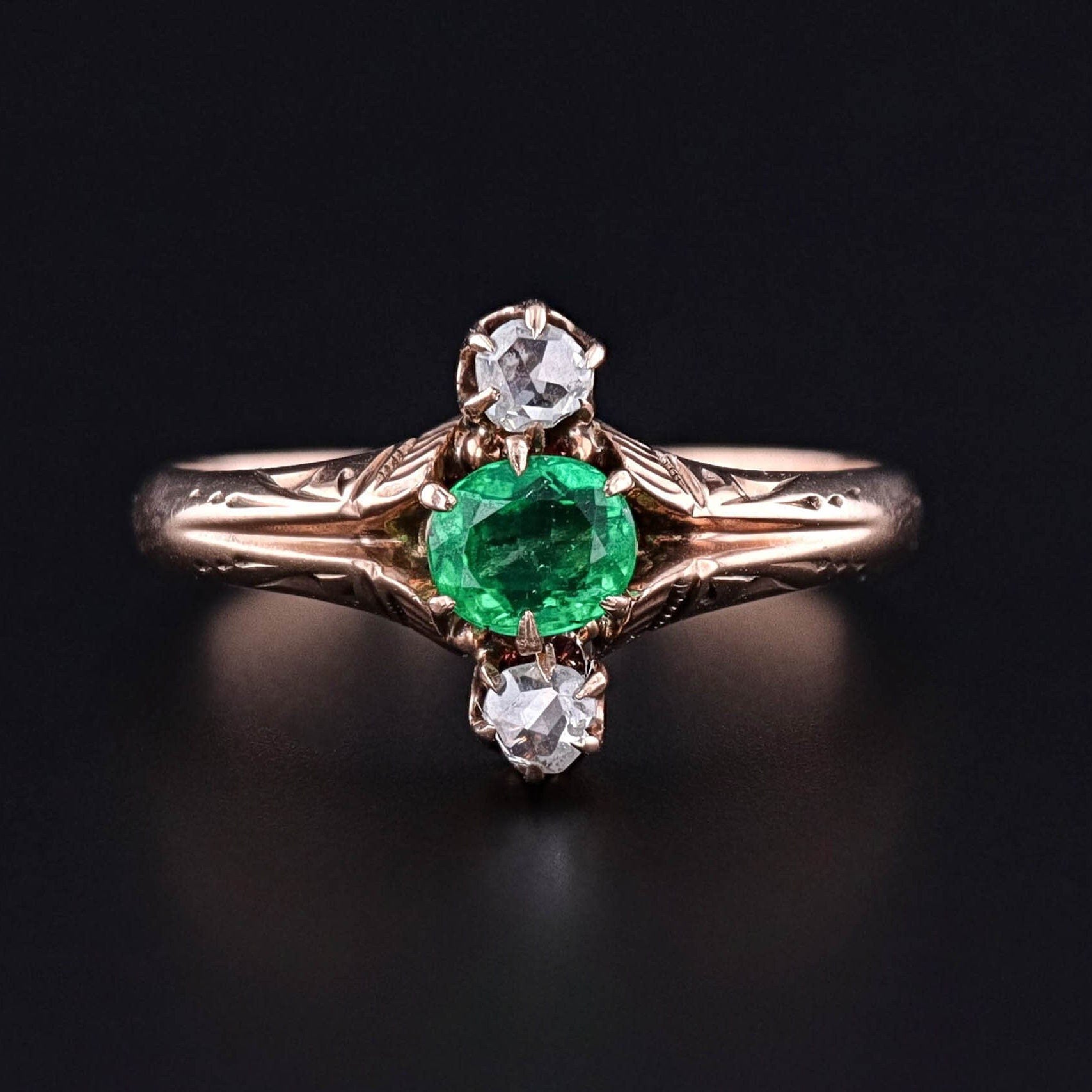 Antique Emerald Ring of 10k Gold