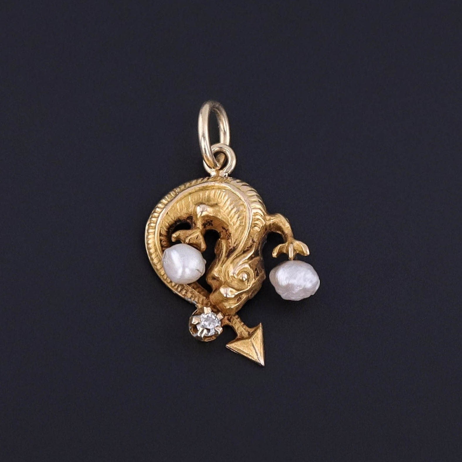 Antique Pearl Lizard Charm of 10k Gold
