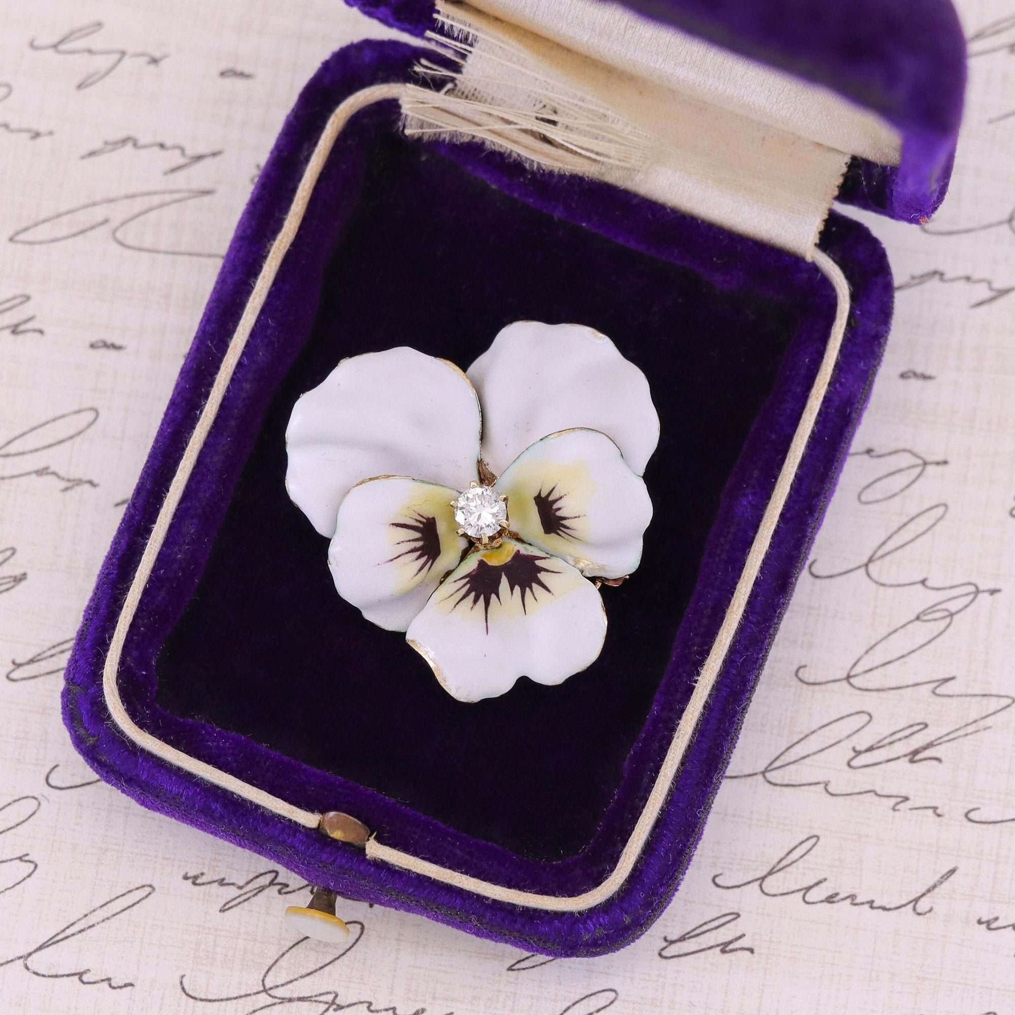 Antique Pansy Brooch of 14k Gold