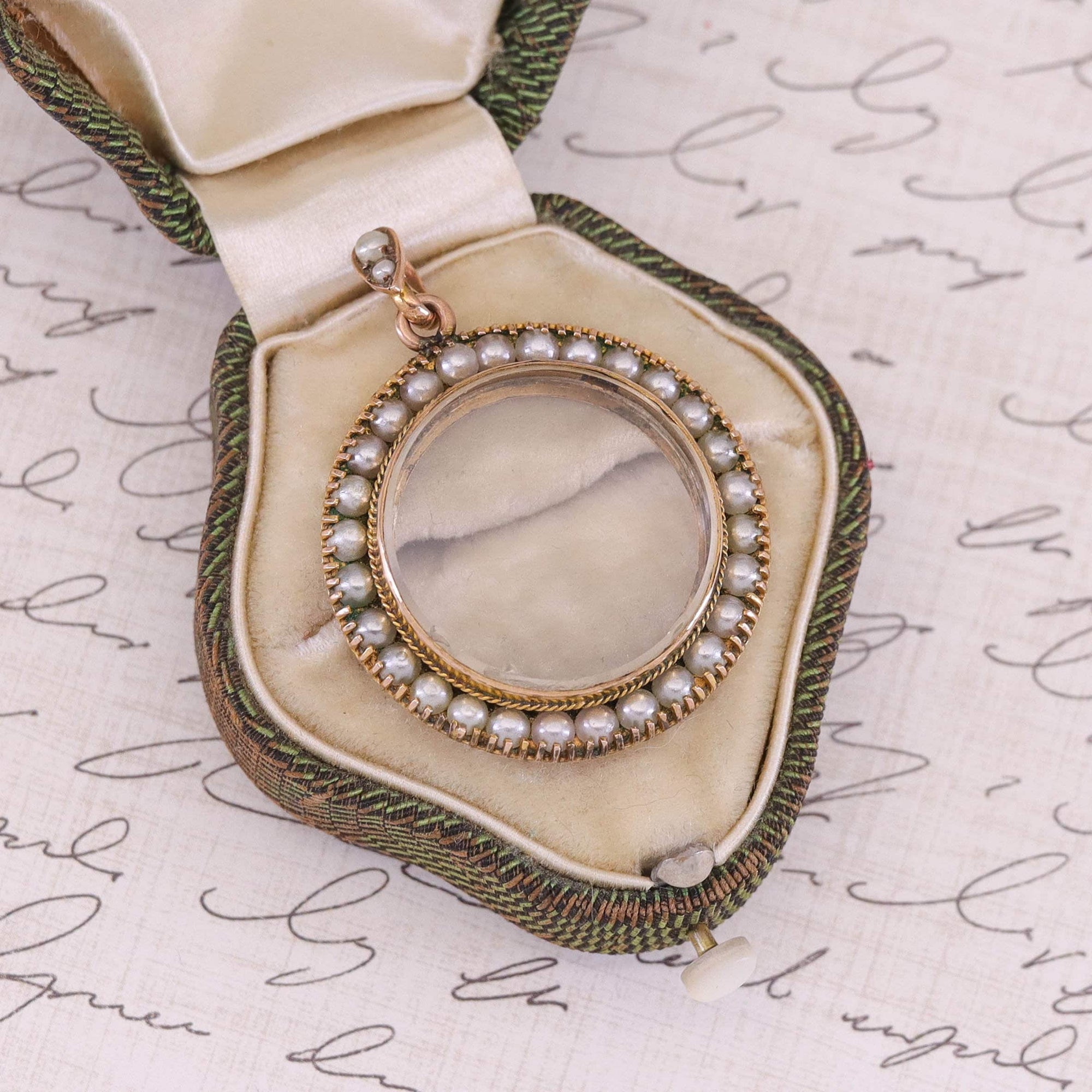 Antique Pearl Locket Pendant of 9ct Gold