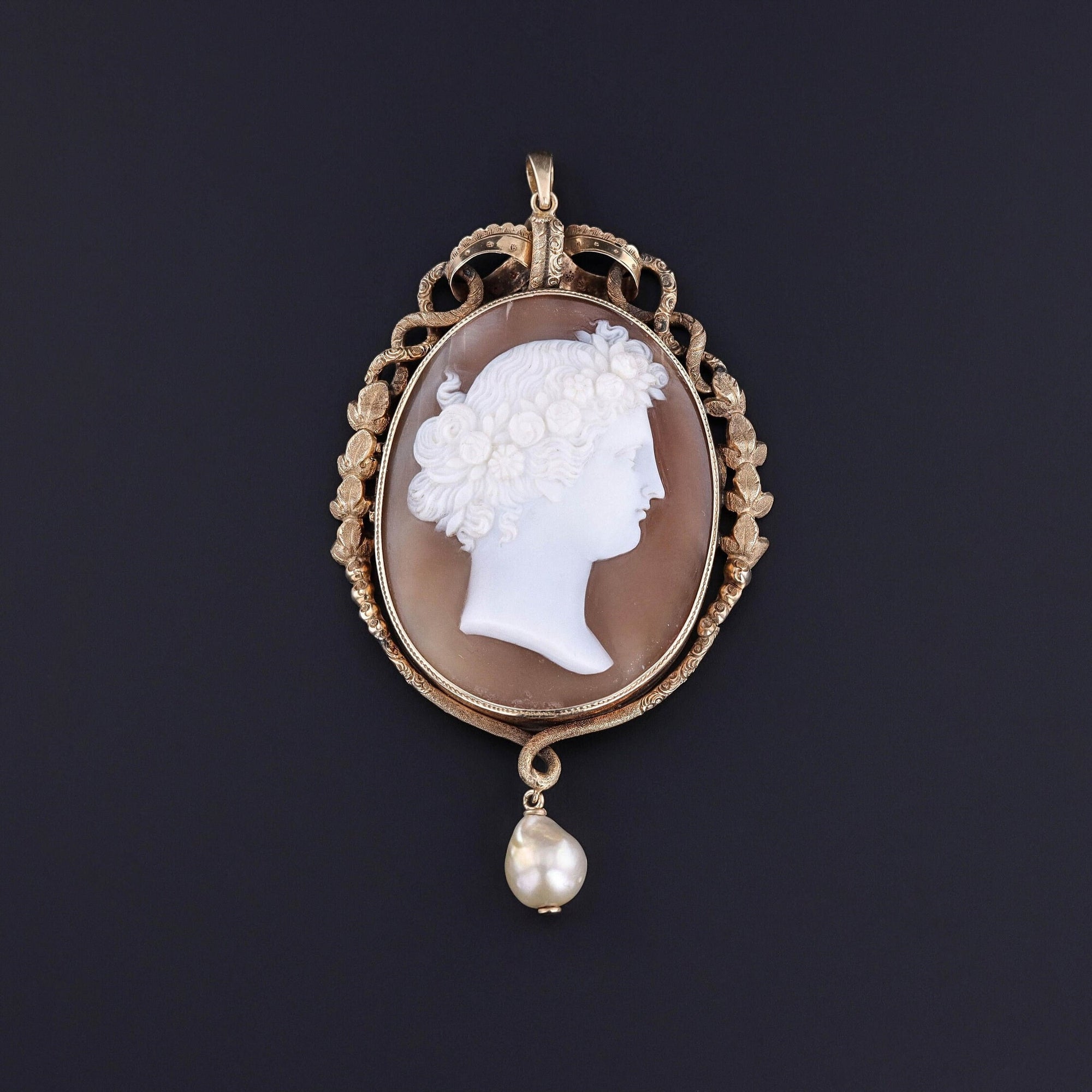 Antique Shell Cameo Pendant of 12k Gold