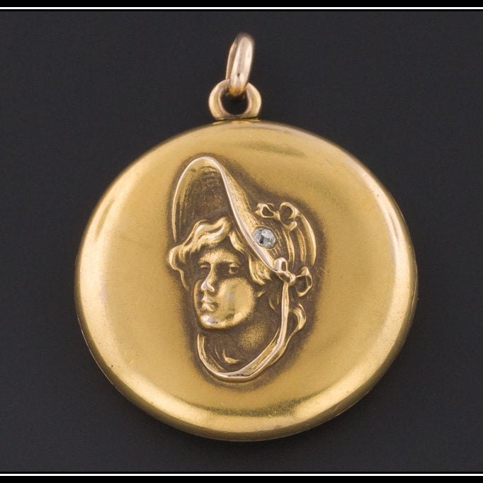 Gold Locket | Art Nouveau Locket 