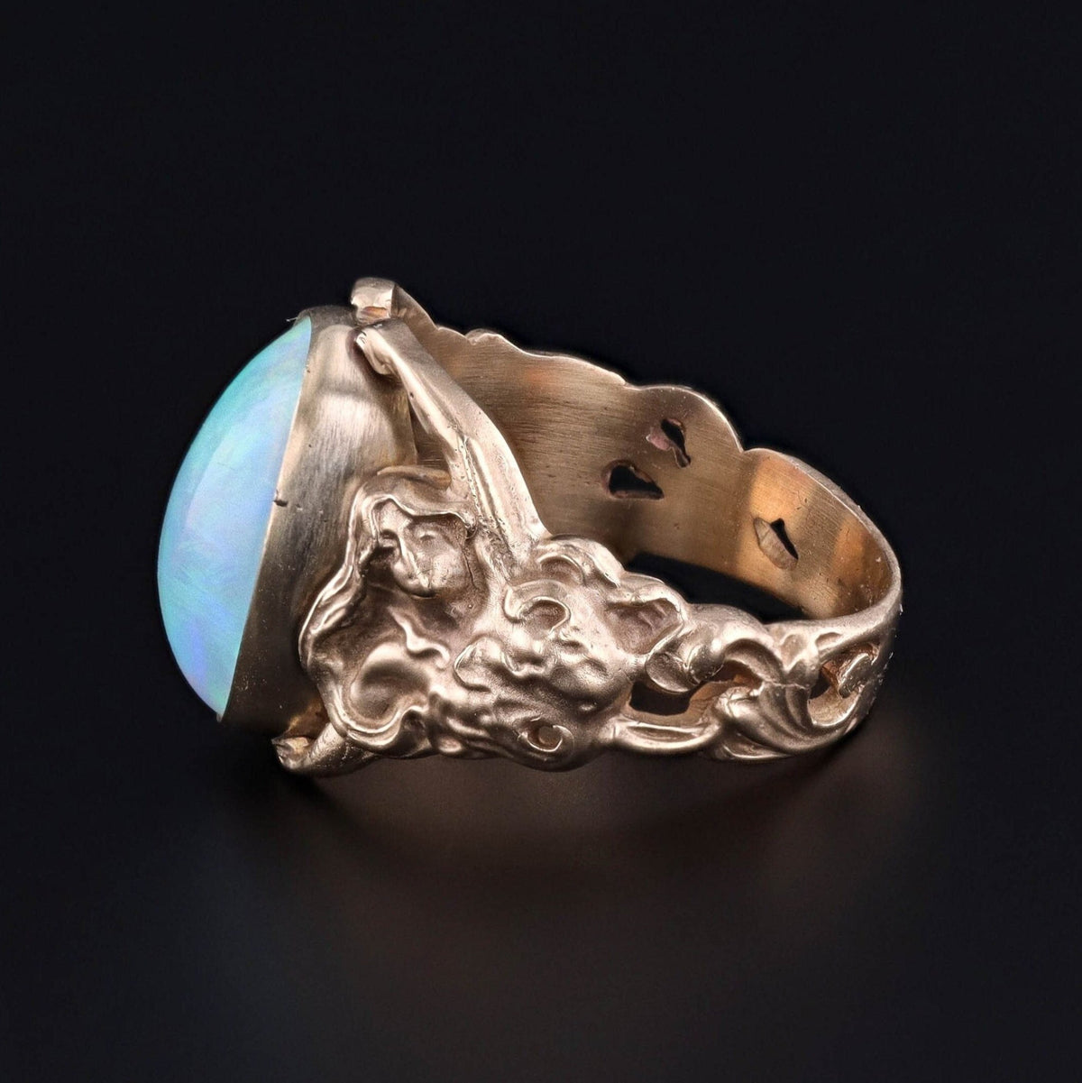 Opal Floral Woman Ring of 14k Gold - Trademark Antiques