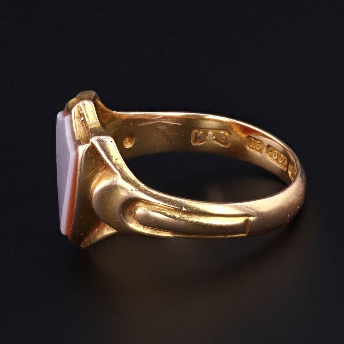 Sardonyx Shield Ring | 15ct Gold Ring - Trademark Antiques