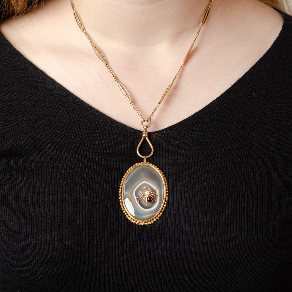 Spider Pendant | 14k Gold Spider on Agate Pendant - Trademark Antiques