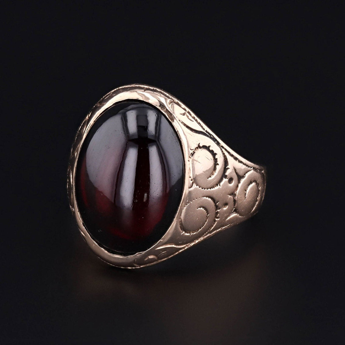 Victorian Oval Garnet Ring of 10k Gold - Trademark Antiques