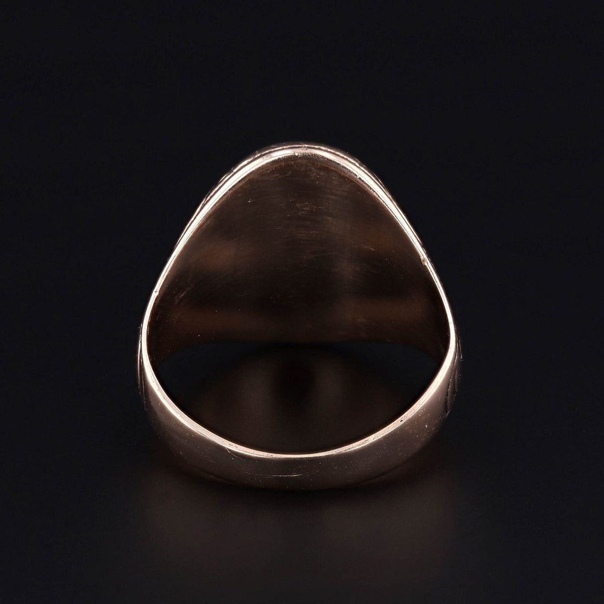 Victorian Oval Garnet Ring of 10k Gold - Trademark Antiques