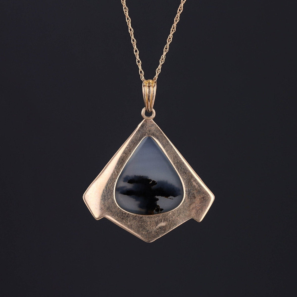 Vintage Agate Pendant of 10k Gold - Trademark Antiques