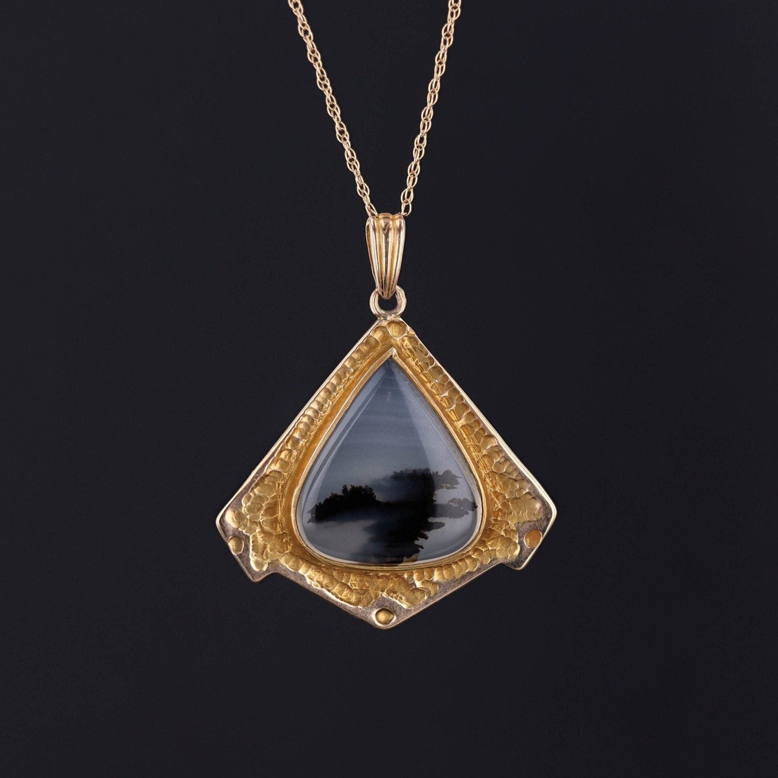 Vintage Agate Pendant of 10k Gold - Trademark Antiques