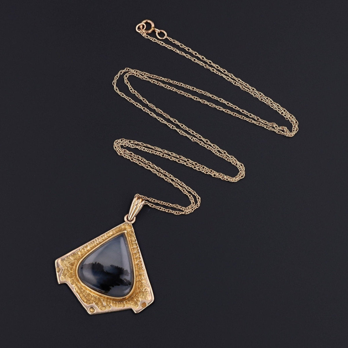 Vintage Agate Pendant of 10k Gold - Trademark Antiques