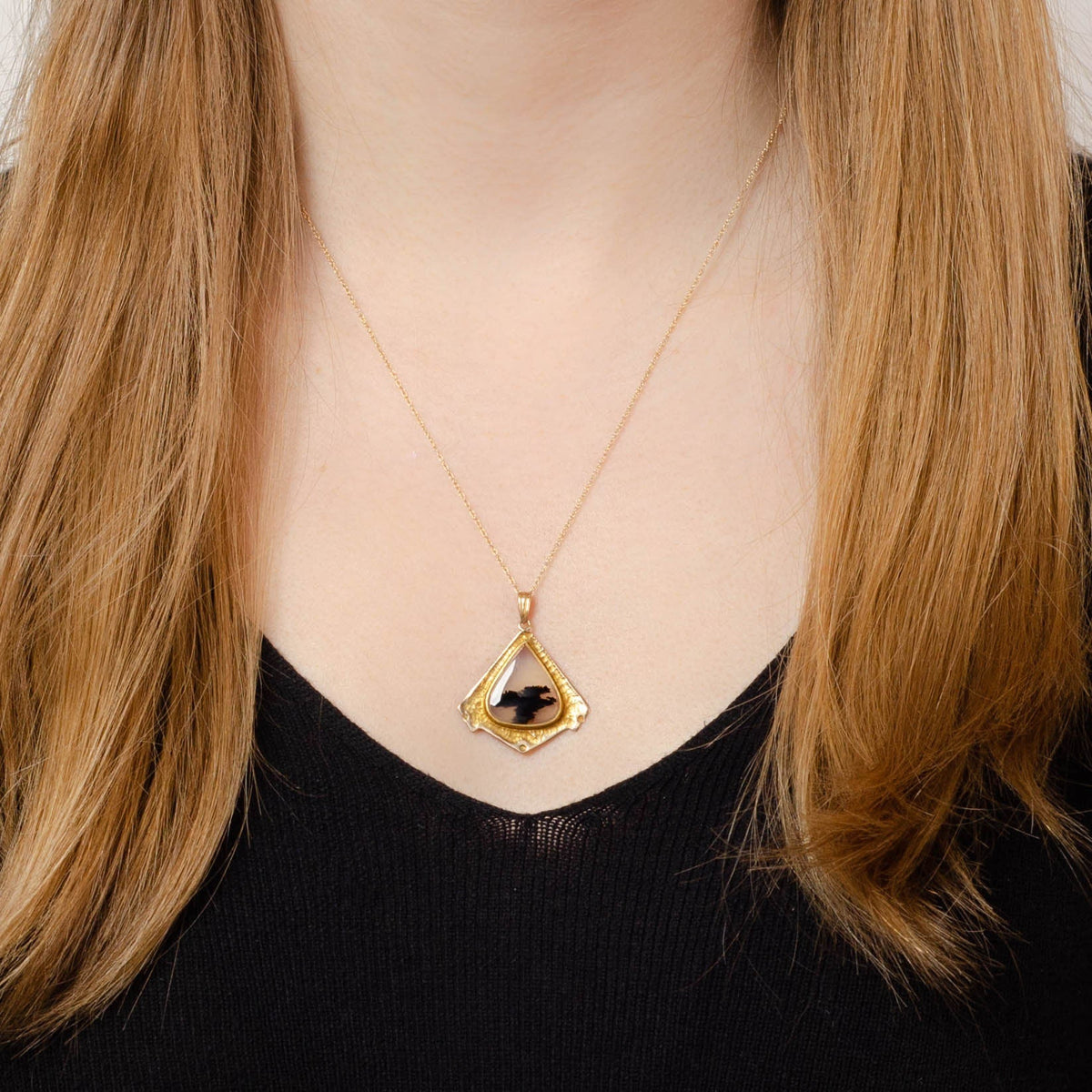 Vintage Agate Pendant of 10k Gold - Trademark Antiques