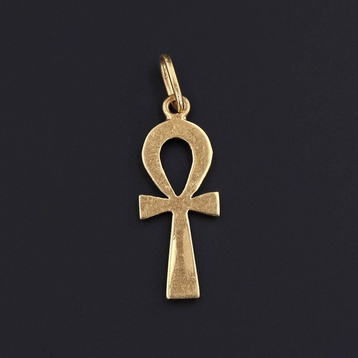 Vintage Ankh Pendant of 18k Gold - Trademark Antiques