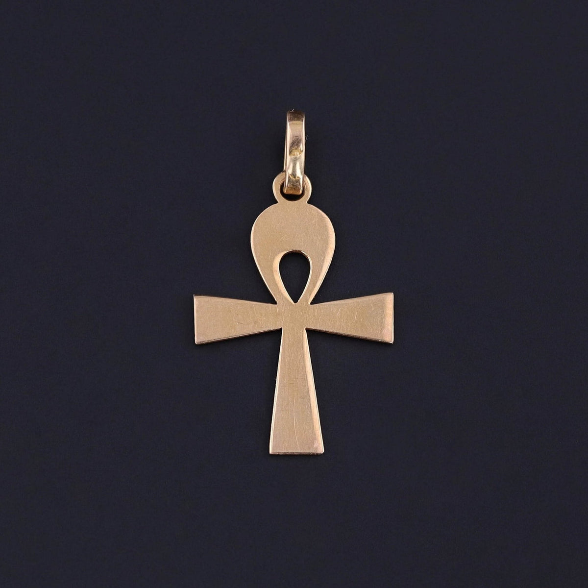 Vintage Ankh Pendant of 18k Gold - Trademark Antiques