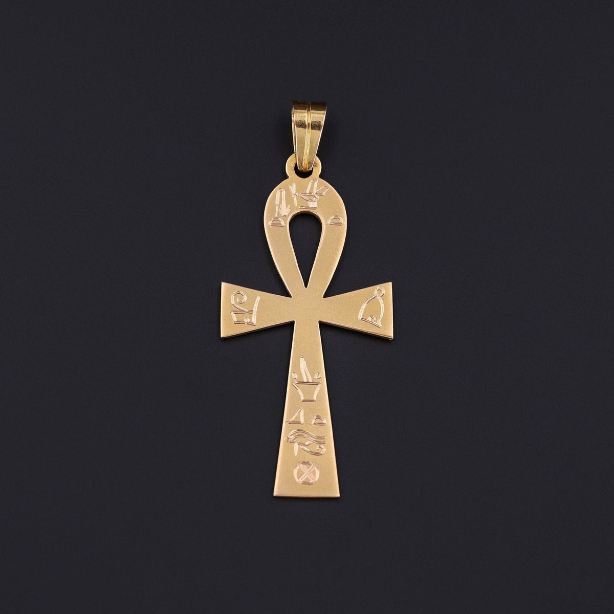 Vintage Ankh Pendant of 18k Gold - Trademark Antiques