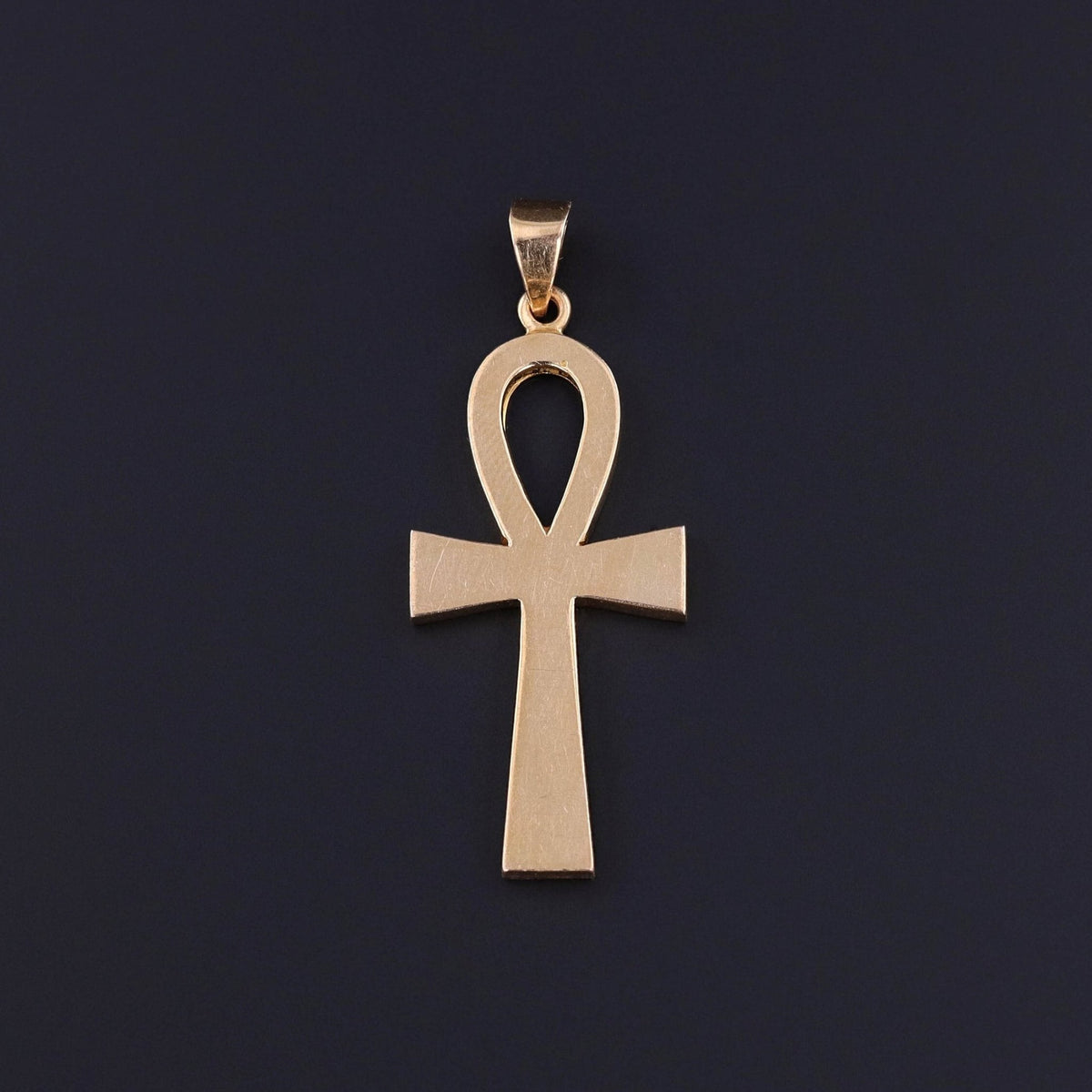 Vintage Ankh Pendant of 18k Gold - Trademark Antiques