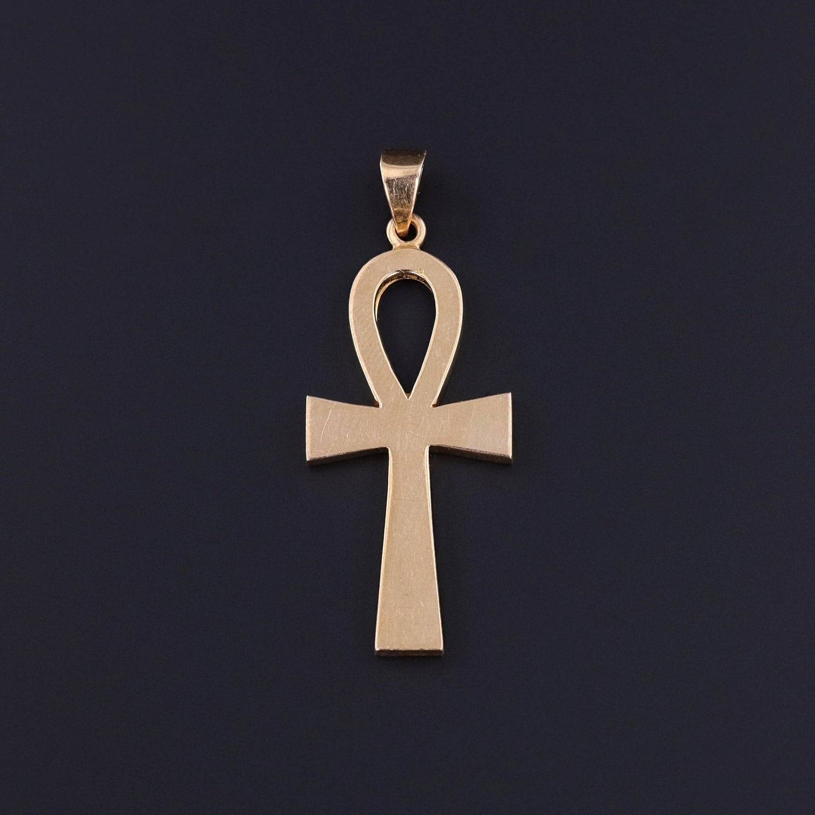Vintage Ankh Pendant of 18k Gold - Trademark Antiques