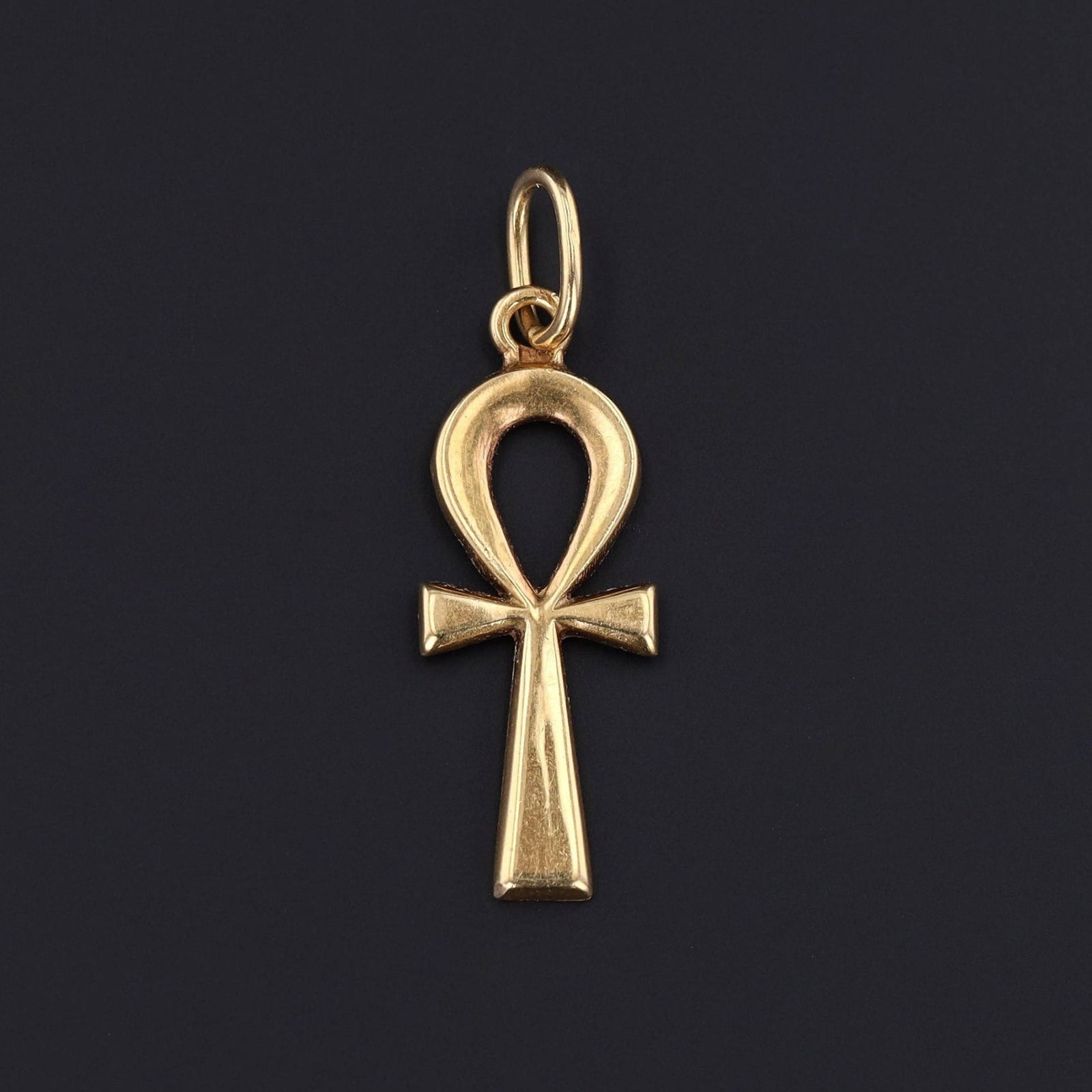 Vintage Ankh Pendant of 18k Gold - Trademark Antiques
