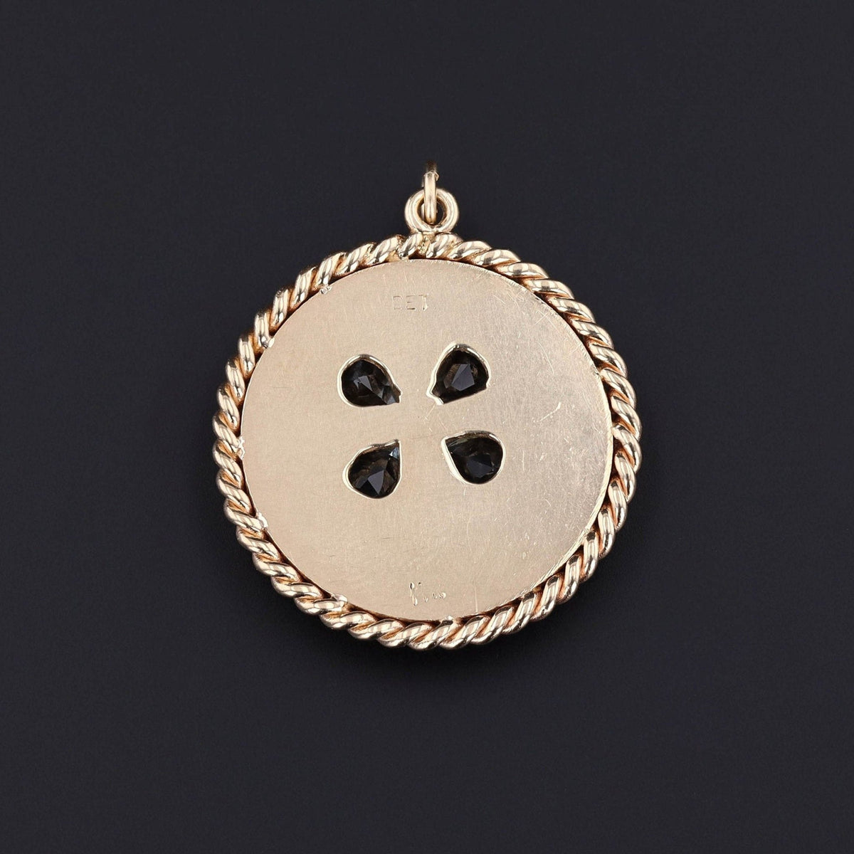 Vintage Aquamarine Clover Pendant of 14k Gold - Trademark Antiques