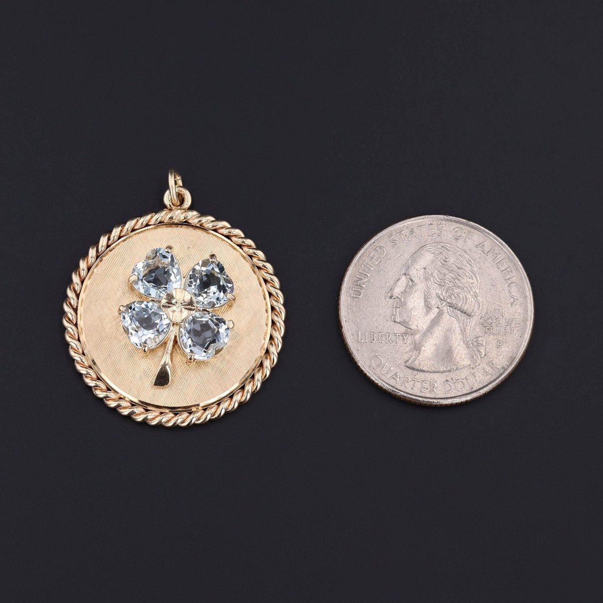 Vintage Aquamarine Clover Pendant of 14k Gold - Trademark Antiques