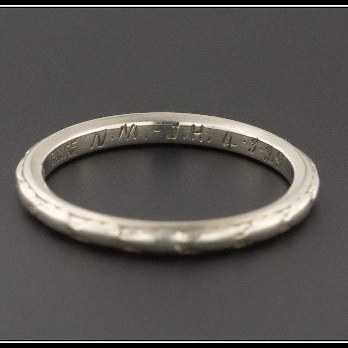 Vintage Art Deco 18k Gold Wedding Band | Art Deco Band - Trademark Antiques