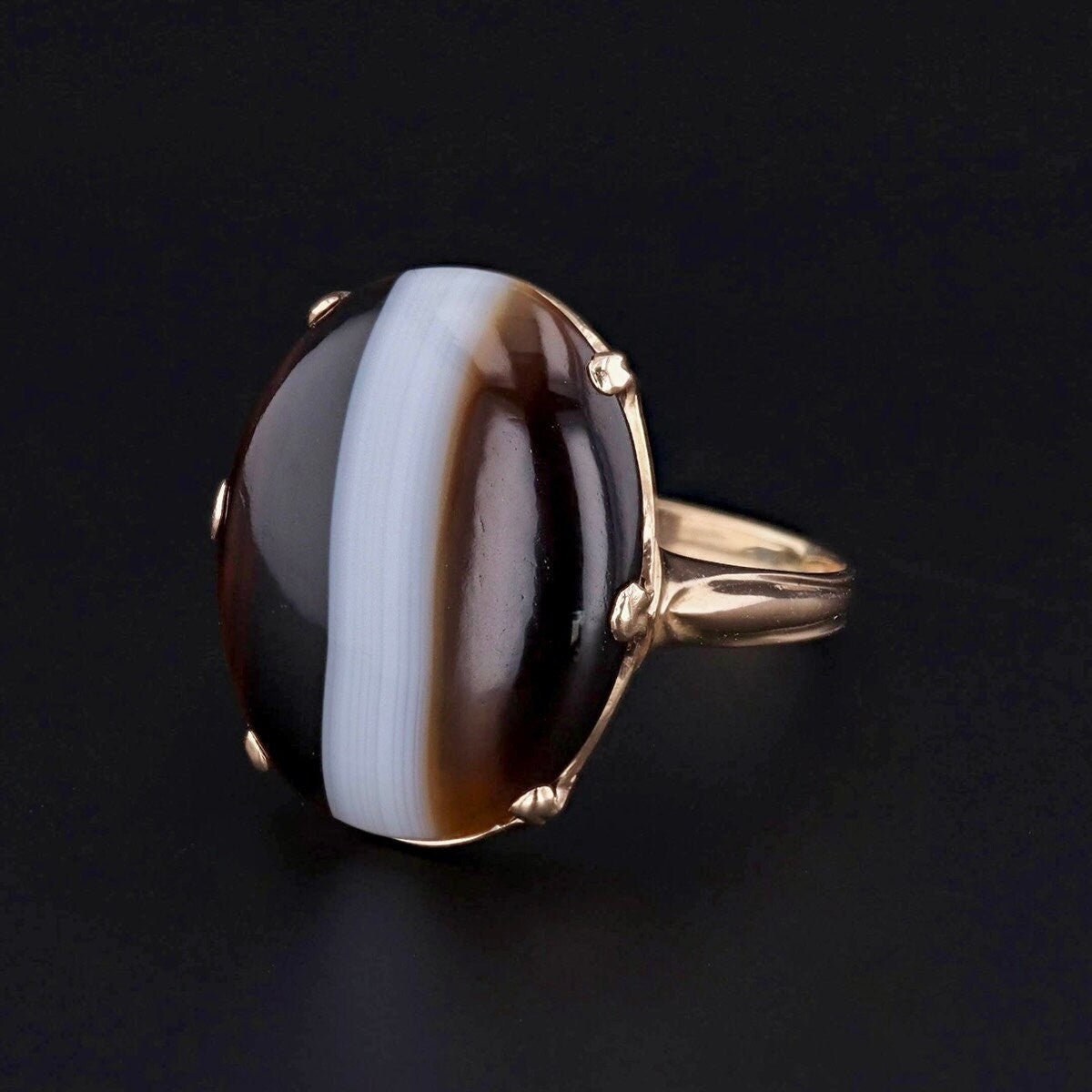 Vintage Banded Agate Ring of 14k Gold - Trademark Antiques