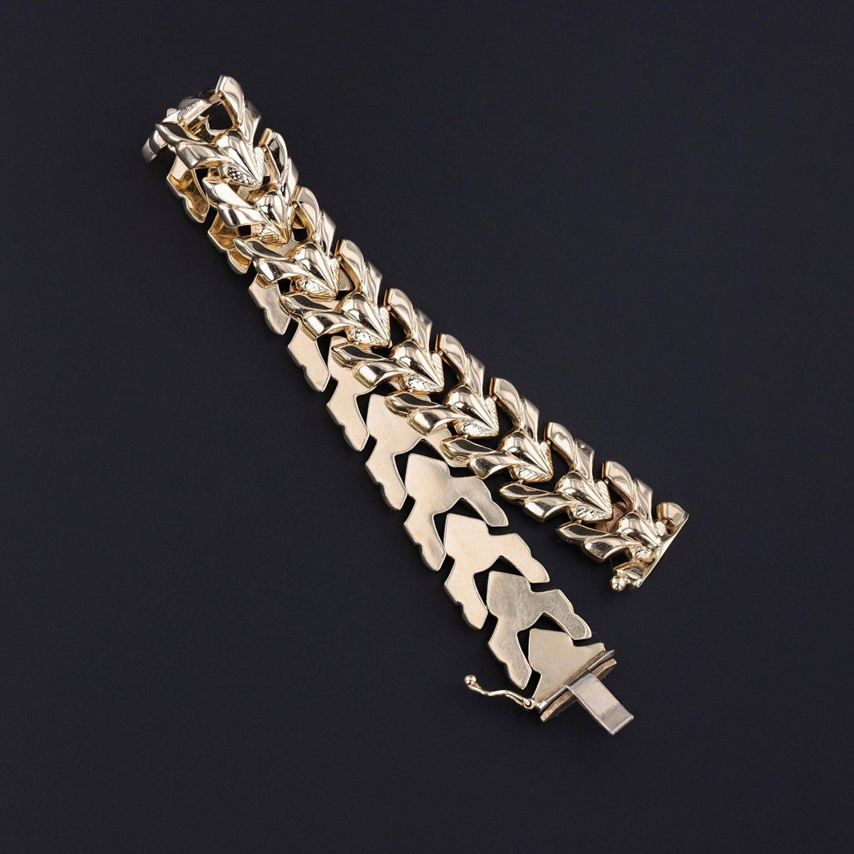 Vintage Bracelet of 14k Gold - Trademark Antiques