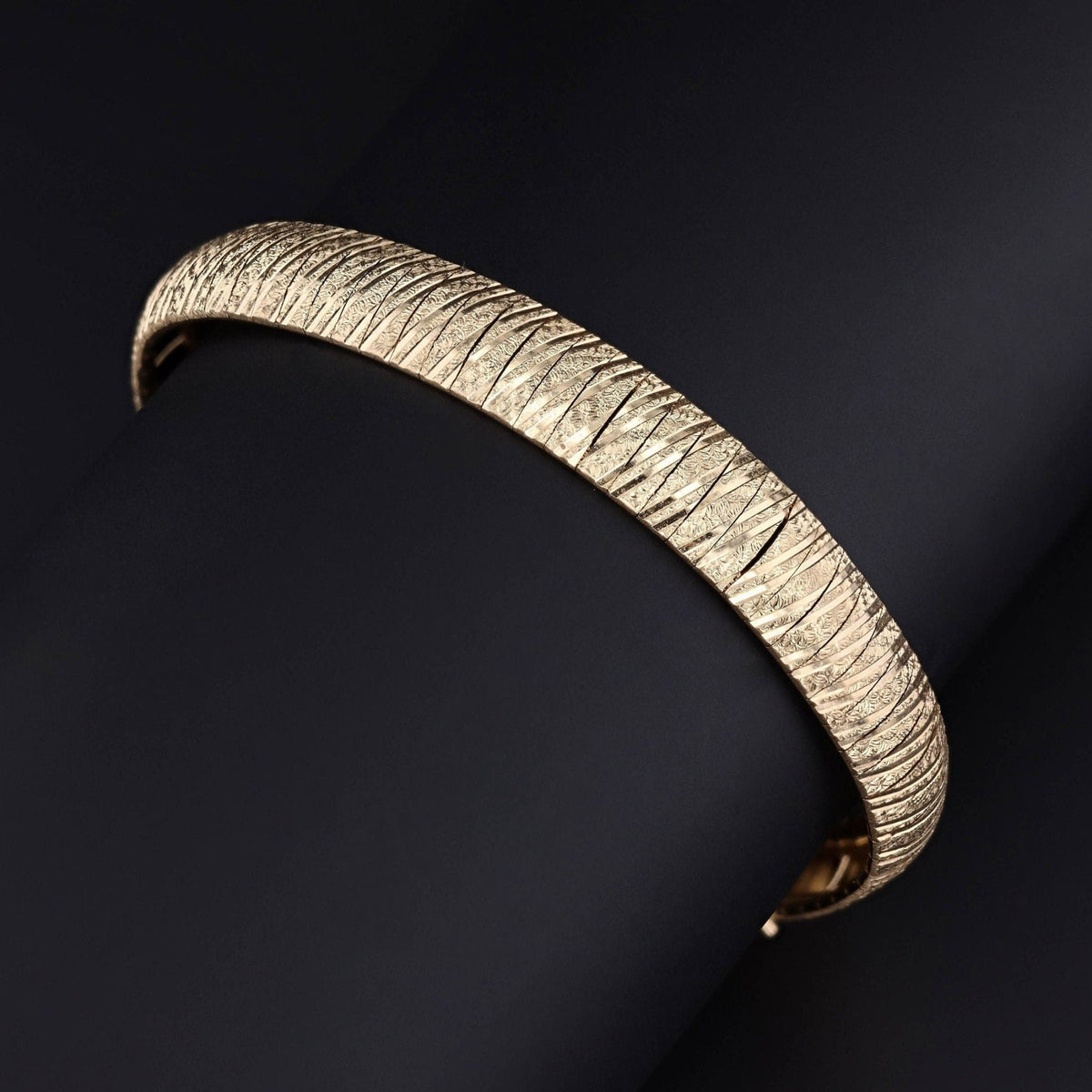 Vintage Bracelet of 14k Gold - Trademark Antiques