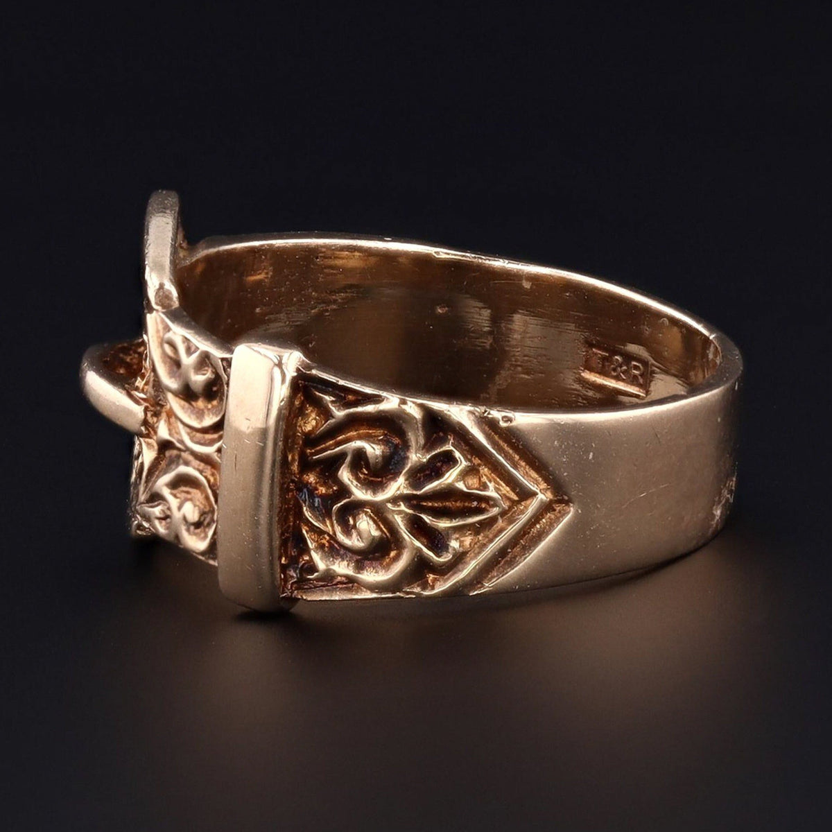 Vintage Buckle Ring | 9ct Gold Ring - Trademark Antiques