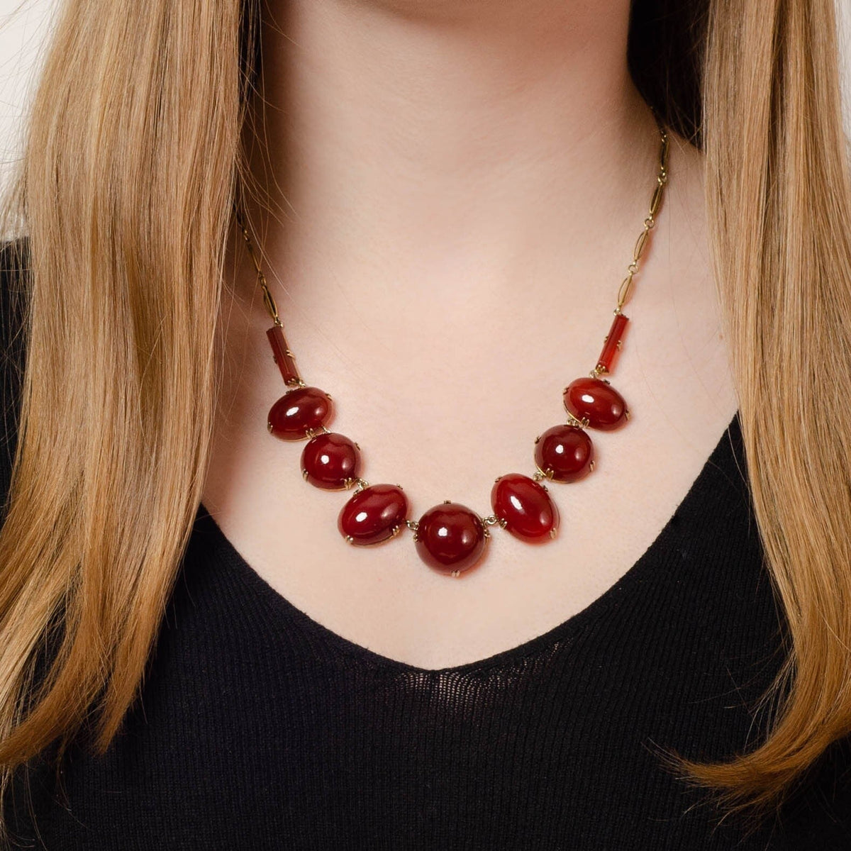 Vintage Carnelian Necklace of 14k Gold - Trademark Antiques