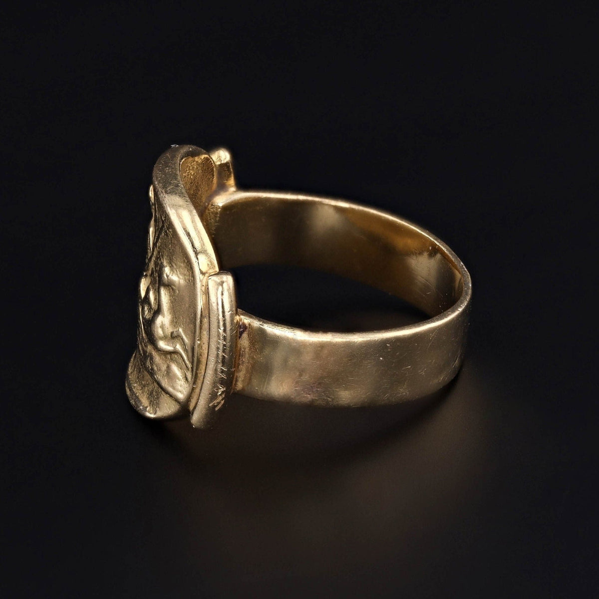 Vintage Charioteer Unisex Ring of 18k Gold - Trademark Antiques