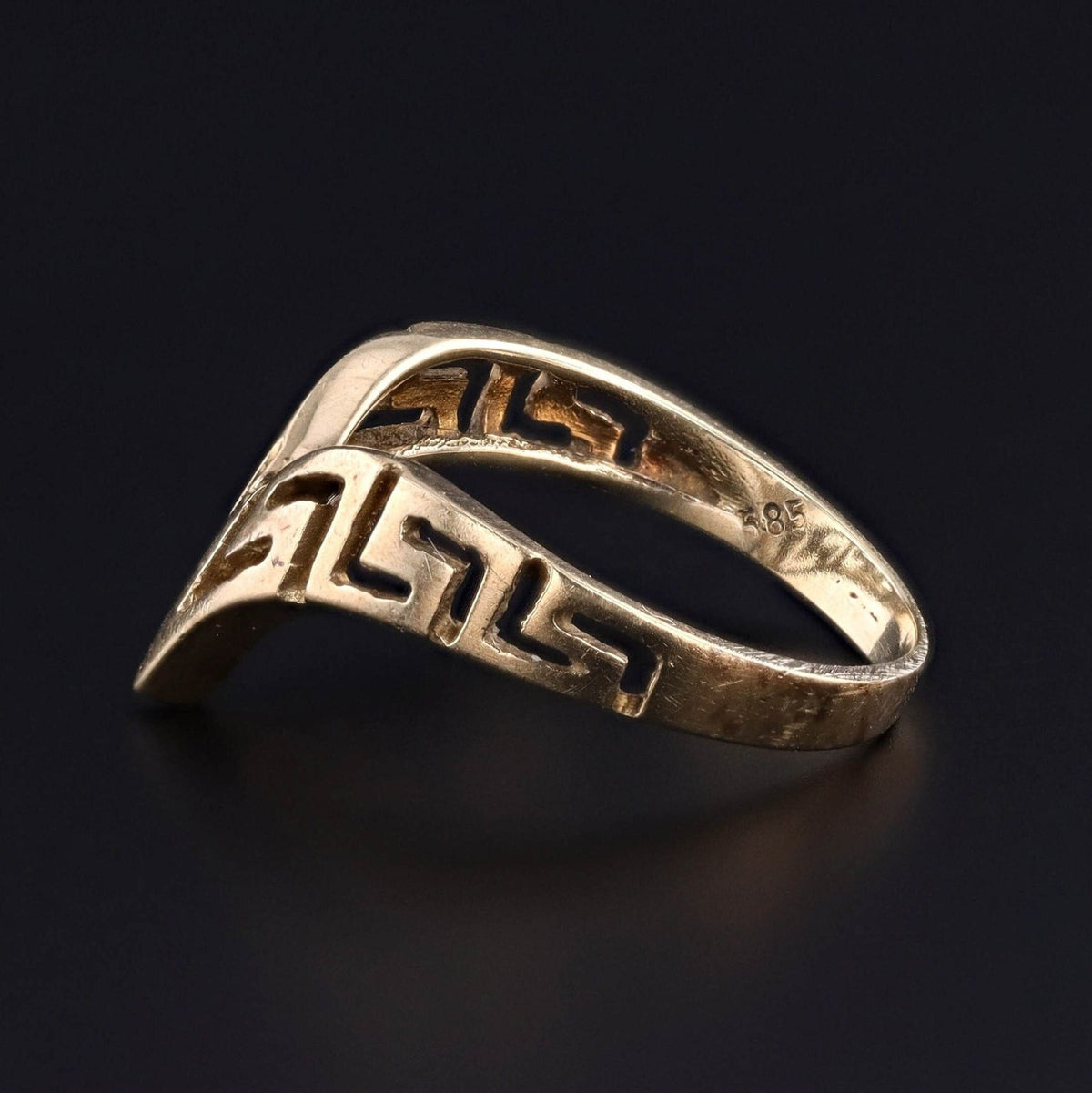 Vintage Chevron Band of 14k Gold - Trademark Antiques