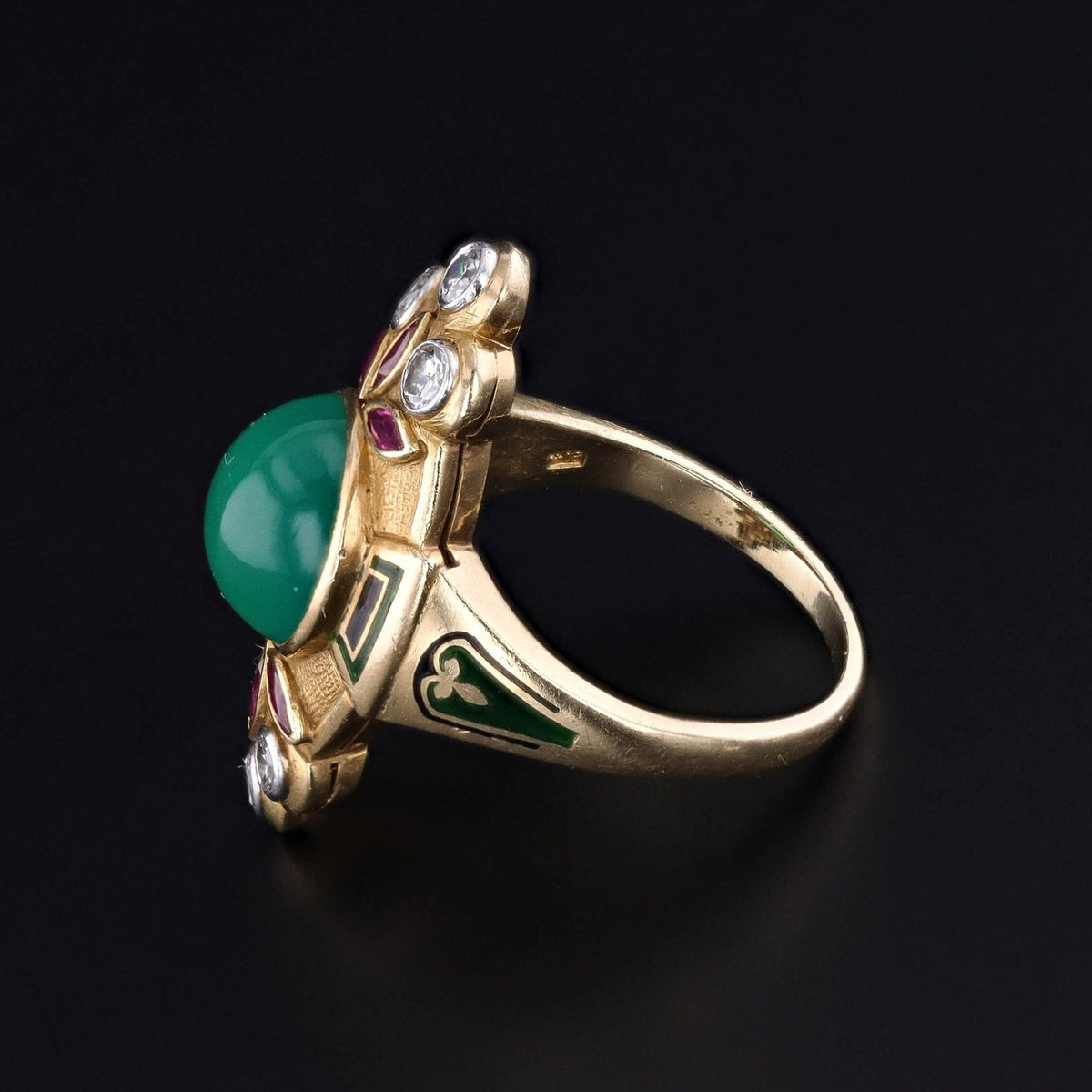 Vintage Chrysoprase Ring of 18k Gold - Trademark Antiques