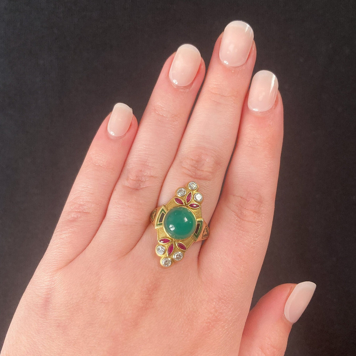 Vintage Chrysoprase Ring of 18k Gold - Trademark Antiques