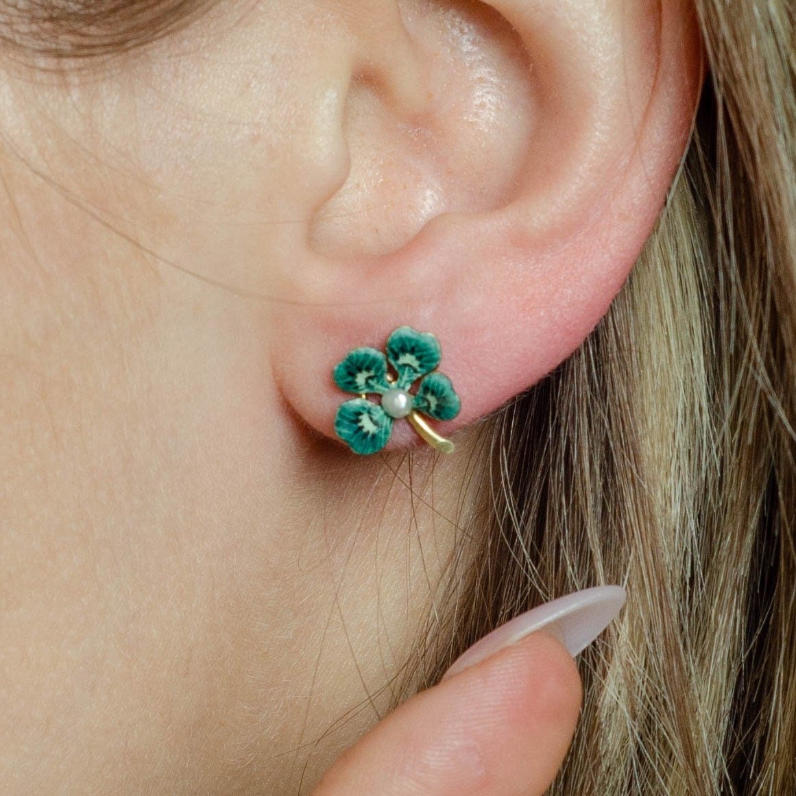 Vintage Clover Earrings | 14k Gold Clover Earrings - Trademark Antiques