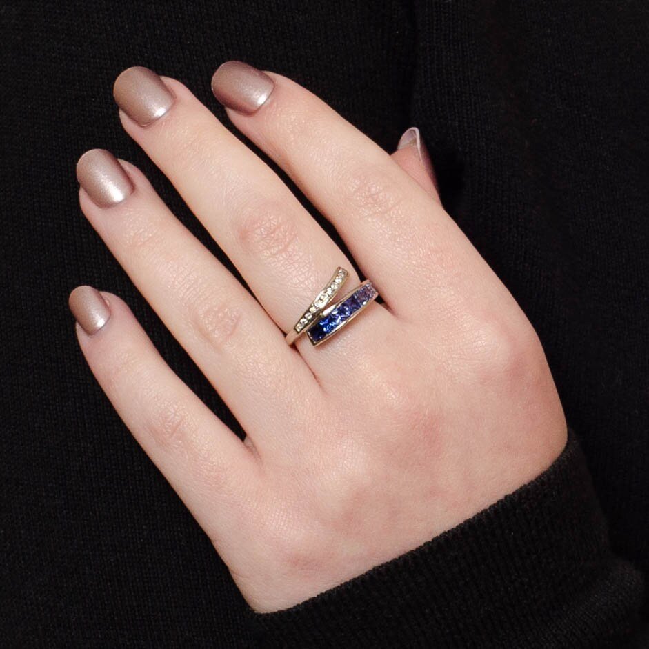 Vintage Diamond &amp; Tanzanite Ring | Ombre Ring - Trademark Antiques