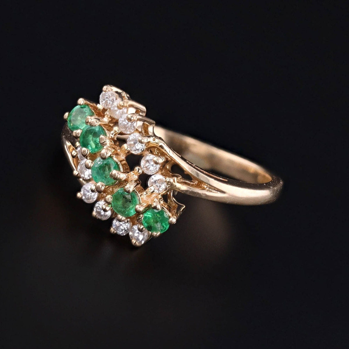 Vintage Emerald and Diamond Ring of 14k Gold - Trademark Antiques