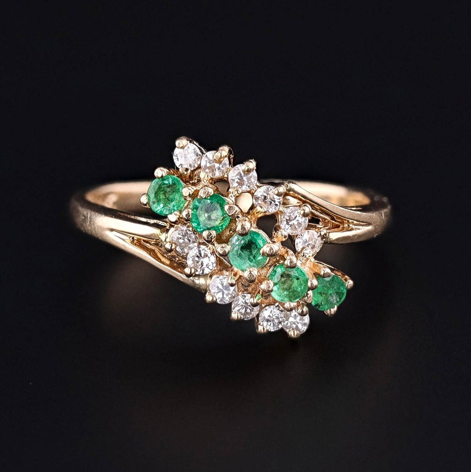 Vintage Emerald and Diamond Ring of 14k Gold - Trademark Antiques