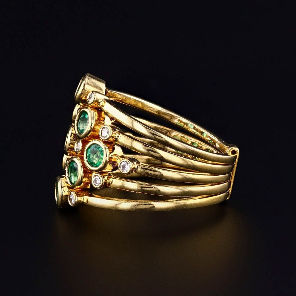 Vintage Emerald Harem Ring of 14k Gold - Trademark Antiques