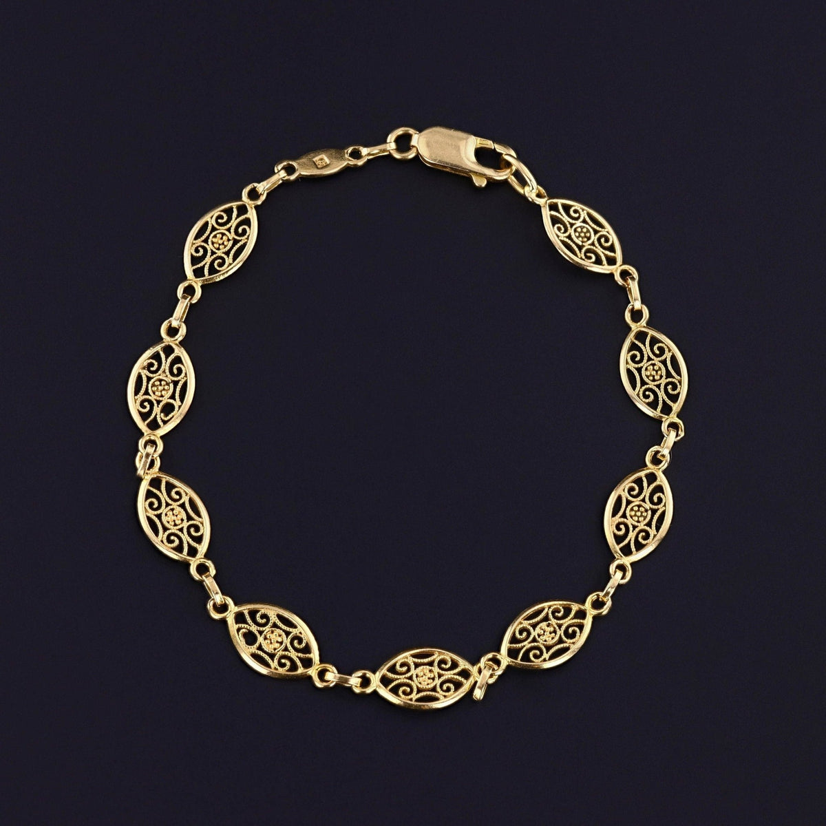 Vintage Filigree Bracelet of 14k Gold - Trademark Antiques