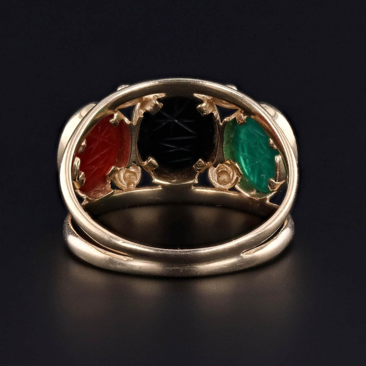 Vintage Gemstone Scarab Ring of 14k Gold - Trademark Antiques