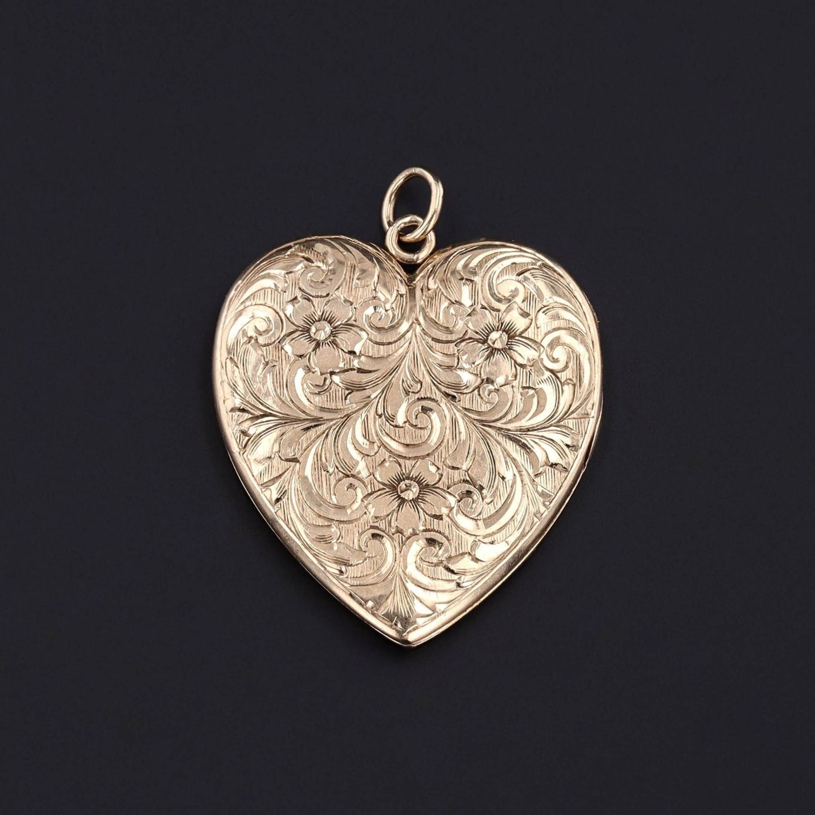 Vintage Heart Locket of 14k Gold - Trademark Antiques