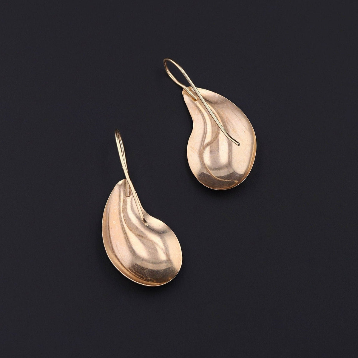 Vintage Kidney Bean Earrings of 14k Gold - Trademark Antiques
