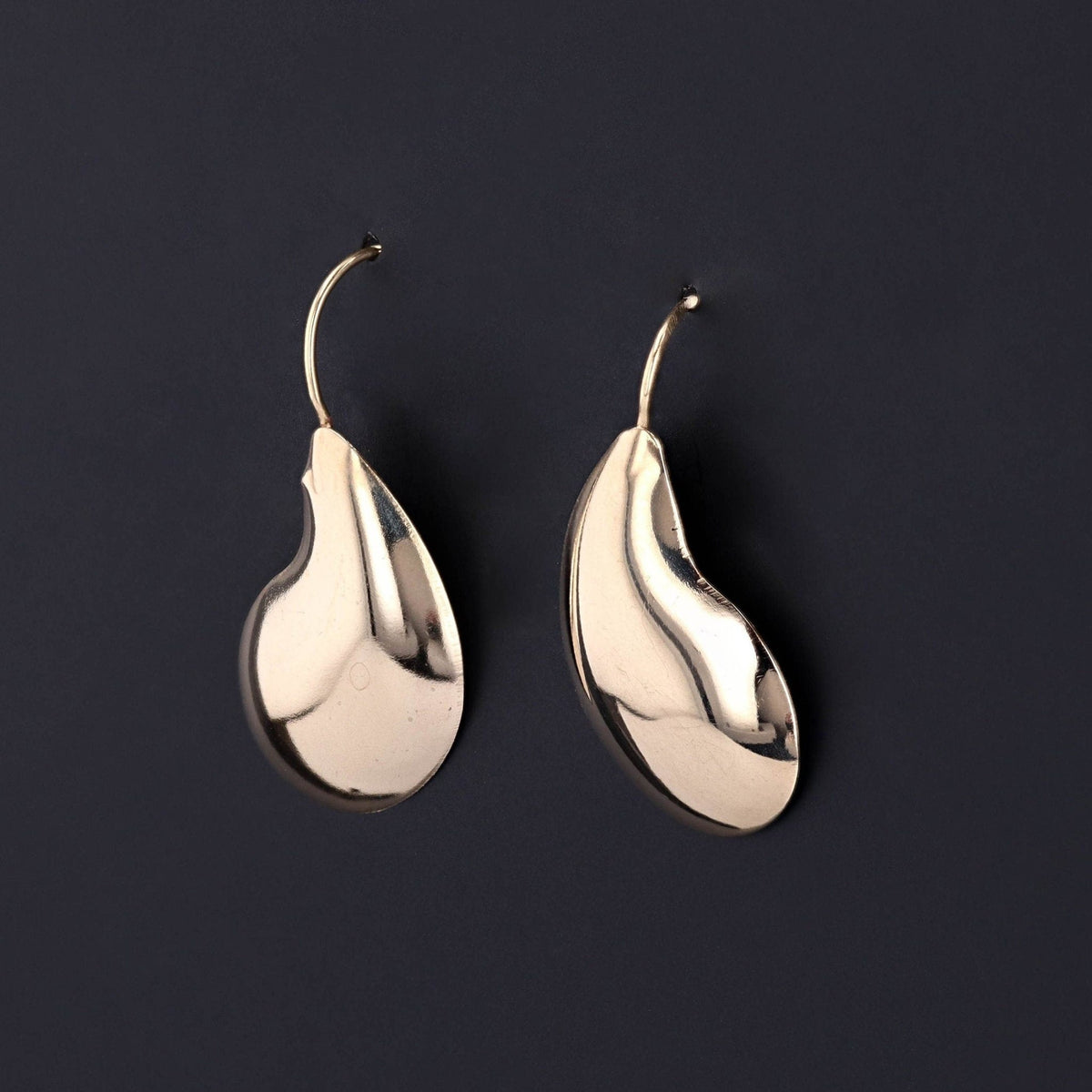 Vintage Kidney Bean Earrings of 14k Gold - Trademark Antiques